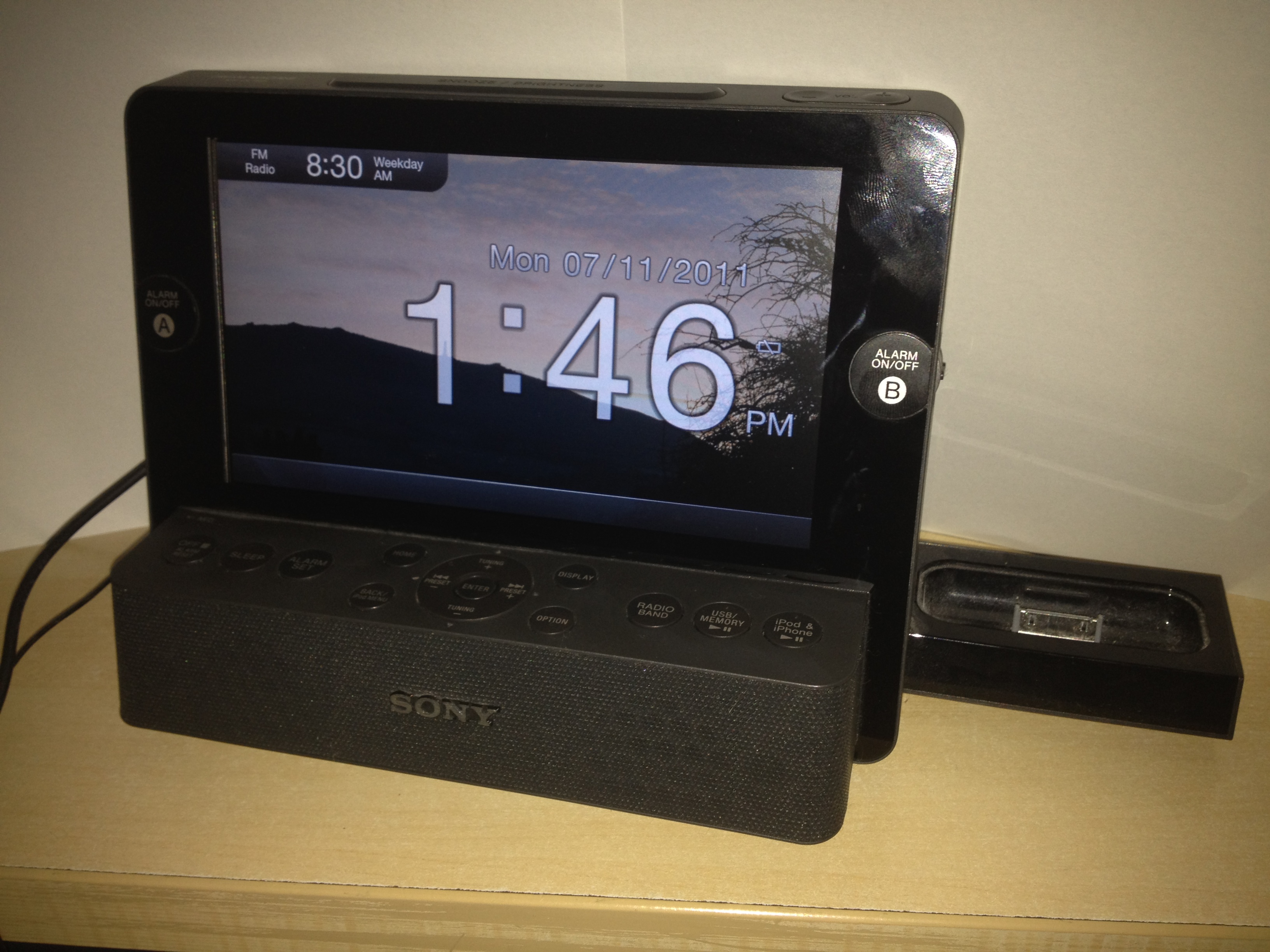 Sony ICF-CL75iP Review